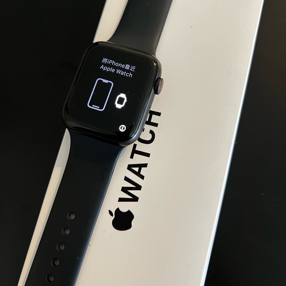 Apple Watch 44m SE Space Gray GPS + Cellular